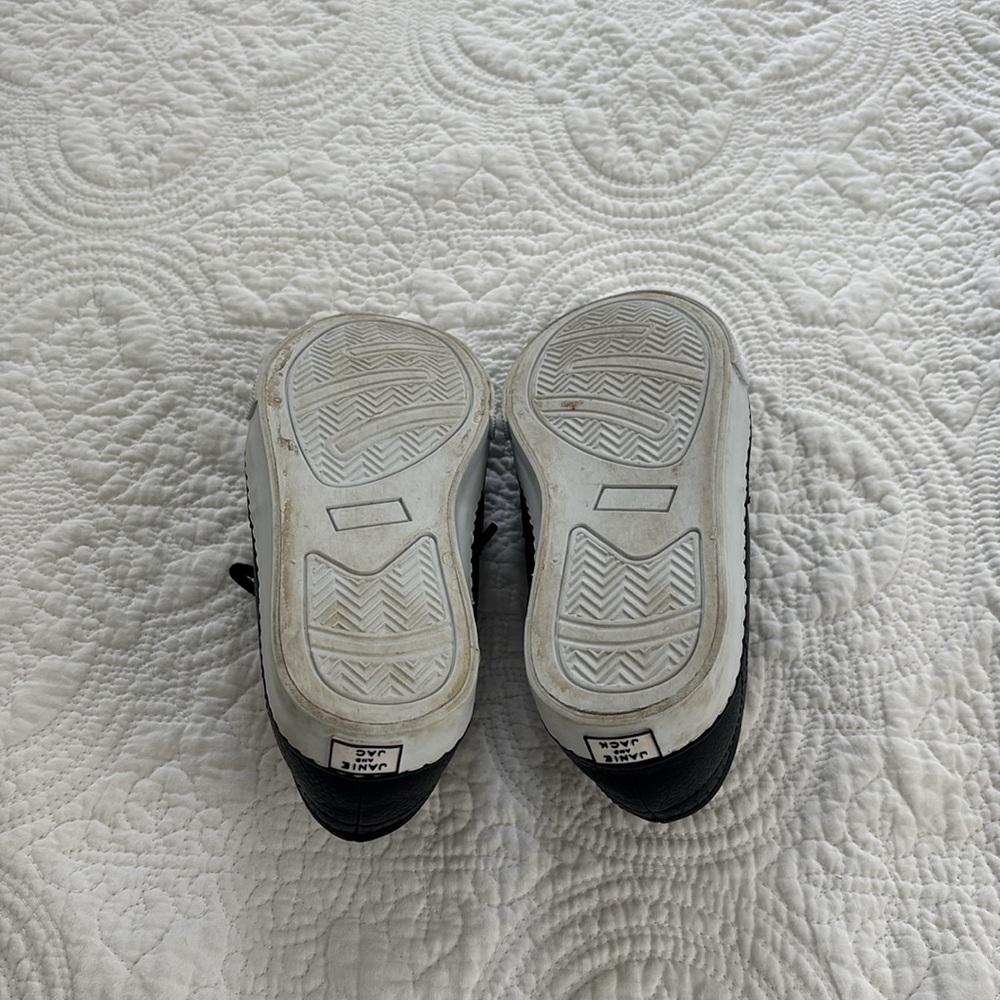 Janie & Jack Wingtip Sneaker - Picture 9 of 13